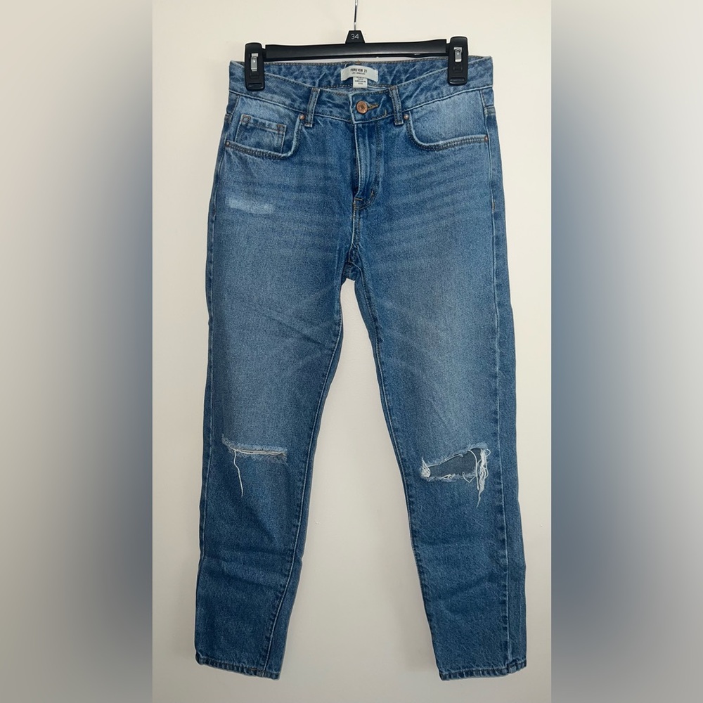 LIKE NEW Forever 21 Women's Mom Jeans